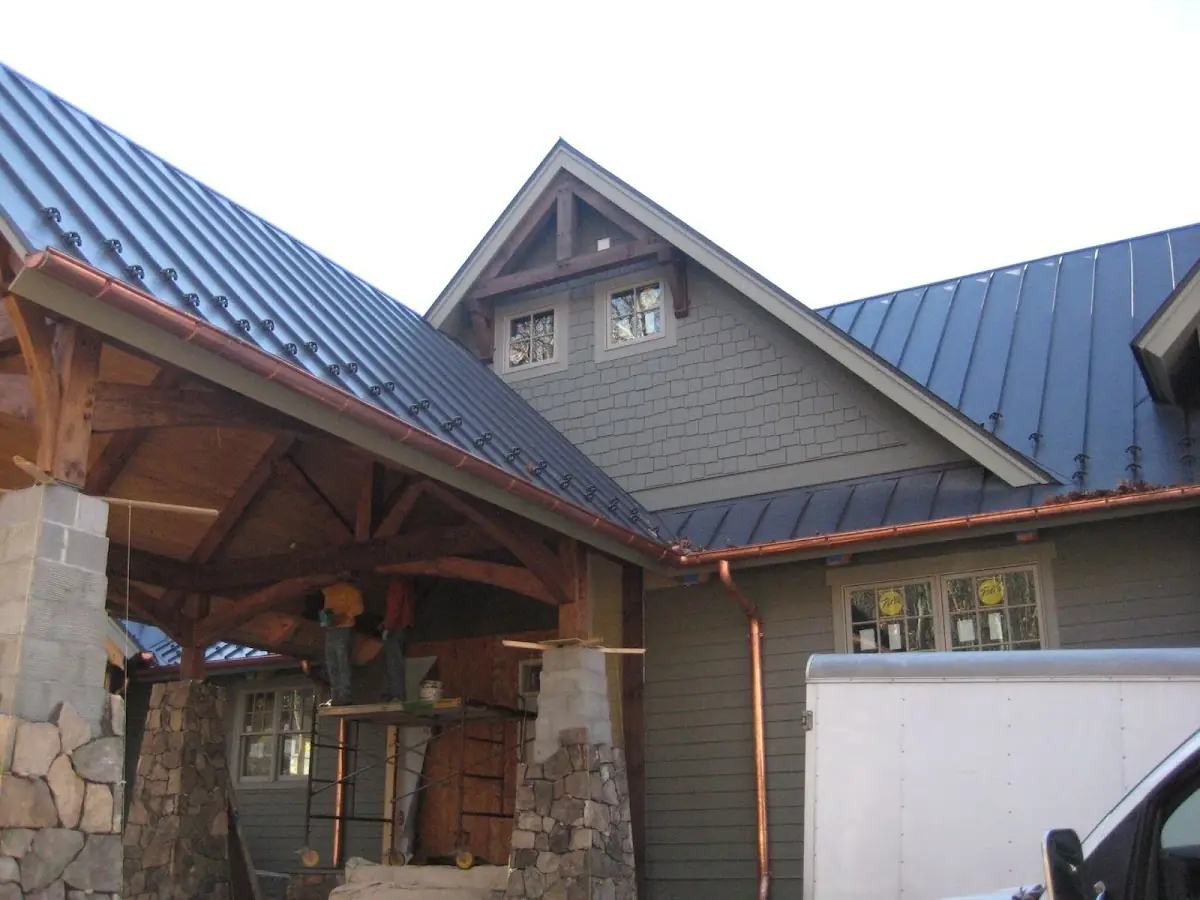 Craftsman Roofing team delivering quality roofing work in North Saint Paul